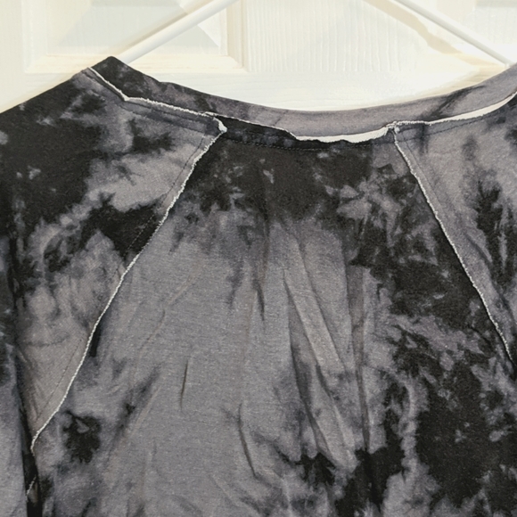 Sweater - Picture 3 of 5